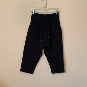 Lululemon Liberty Crop Pants Black Size 4